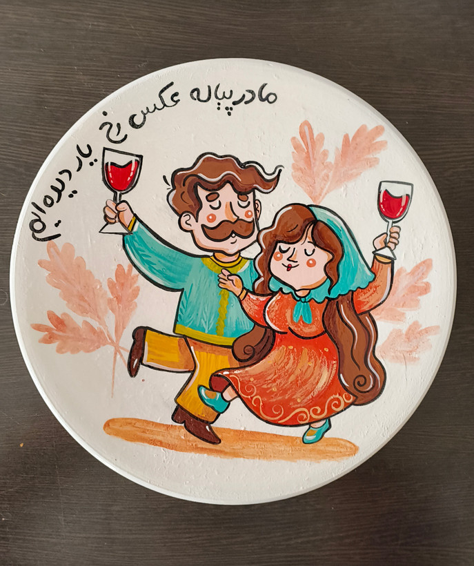 دیوار کوب سفالی نقاشی شده مدل عشاق شاد