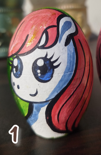 تخم مرغ نقاشی شده اسب